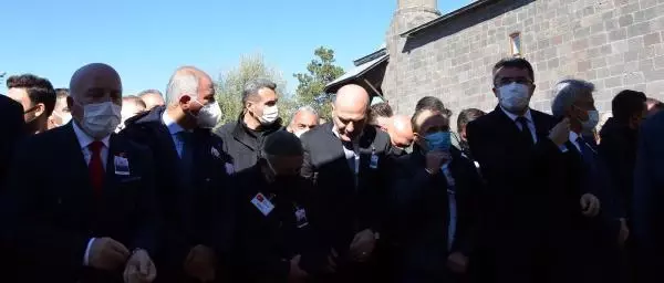 ŞEHİT JANDARMA UZMAN ÇAVUŞ SON YOLCULUĞUNA UĞURLANDI-2