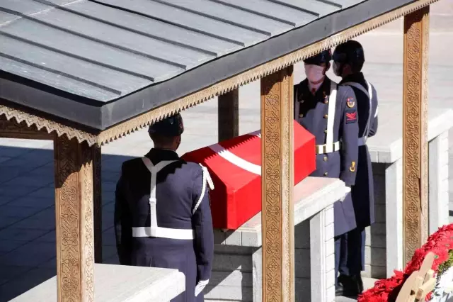 Son Dakika | Şehit jandarma uzman çavuşu binler uğurladı