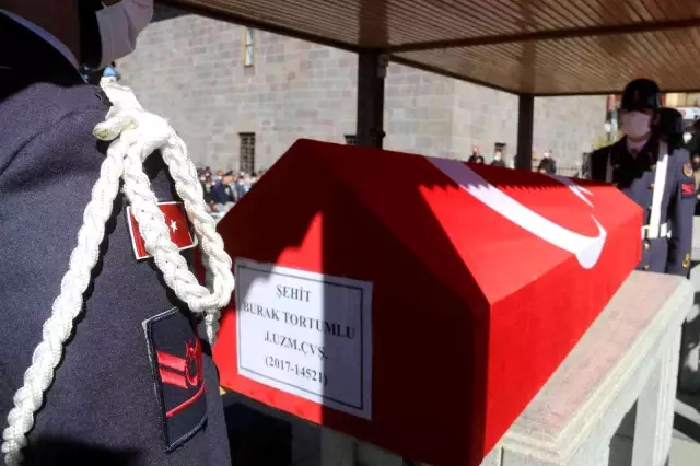 Son Dakika | Şehit jandarma uzman çavuşu binler uğurladı