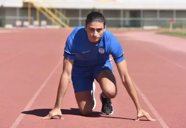 SPOR Tesadüfen atletizmle tanışan Emre, gözünü olimpiyata dikti