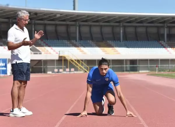 SPOR Tesadüfen atletizmle tanışan Emre, gözünü olimpiyata dikti