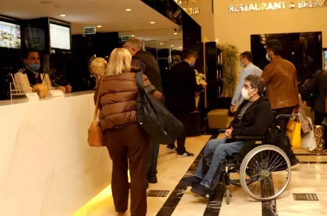 Van Büyükşehir Belediyesinden işitme engelli STK'ların programına destek