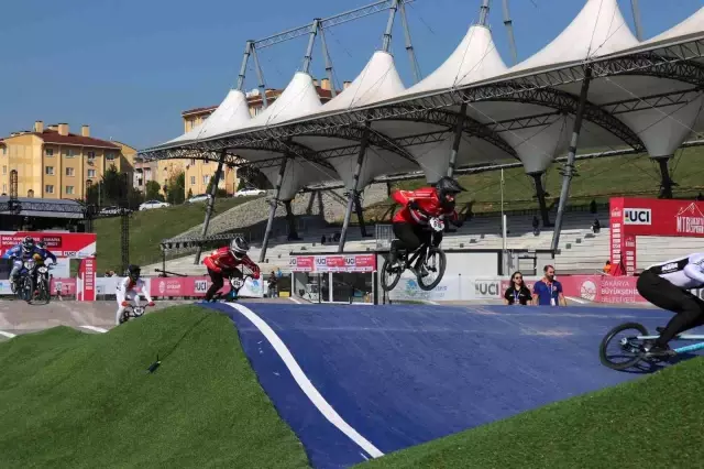 BMX Supercross Dünya Kupası'nın 5'inci tur yarışları sona erdi