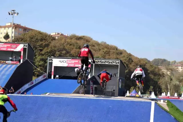 BMX Supercross Dünya Kupası'nın 5'inci tur yarışları sona erdi