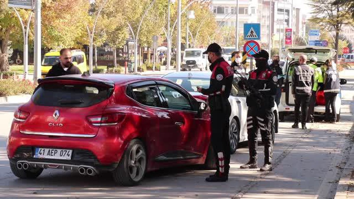 Son dakika haberleri: 200 polisin katılımıyla 'huzur ve güven uygulaması' yapılıyor