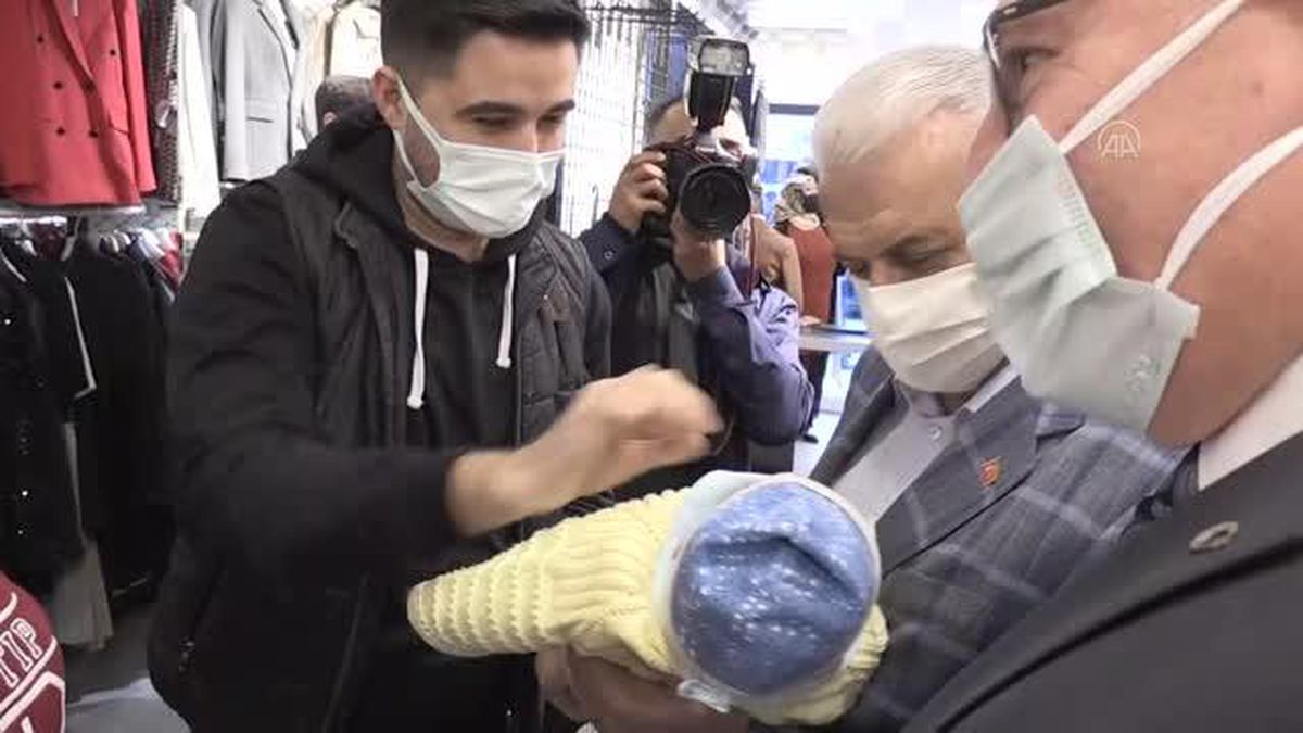 Binali Yıldırım, Sivas'ta partisinin 'Genişletilmiş İl Danışma Toplantısı'nda konuştu (3)
