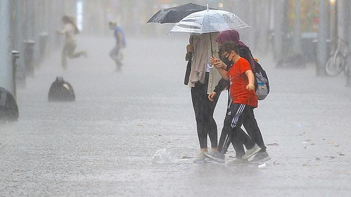 Meteoroloji'den 4 il için kuvvetli sağanak uyarısı! Sel riskine dikkat