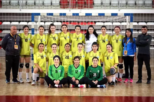 Kadınlar Hentbol 1. Ligi: Sivas Belediyespor: 39 Mersin Büyükşehir Belediye: 34