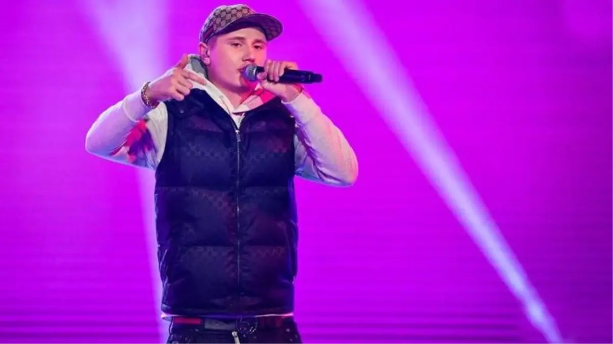 19 yaşındaki rapçi Einar, evinin önünde uğradığı silahlı saldırıda yaşamını yitirdi