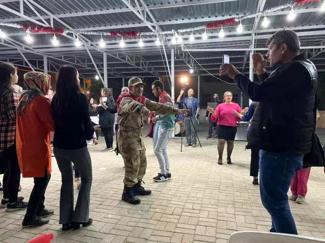 Son Dakika | Manisa'da engelli gence temsili asker eğlencesi düzenlendi