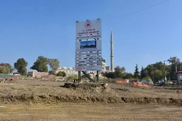 Son dakika haber | SELİMİYE CAMİİ'NİN ÇEVRE DÜZENLEMESİNDE ROMA DÖNEMİNE AİT AİLE MEZARI BULUNDU