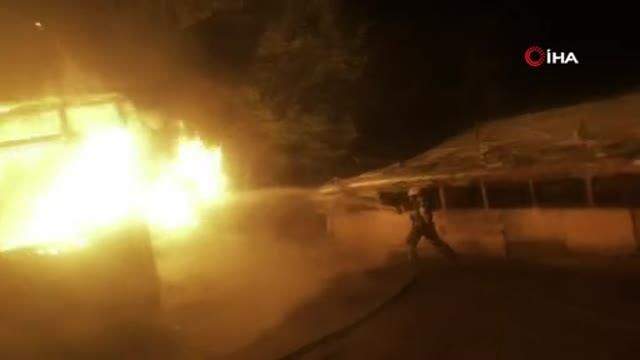 baraka alev alev yandi kullerin arasinda para 2 14482641 o