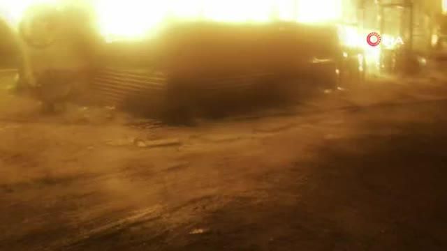 baraka alev alev yandi kullerin arasinda para 4 14482641 o