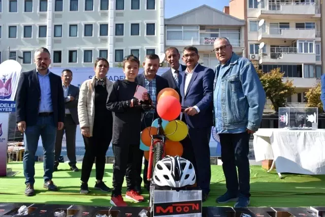 Bisiklet tutkunları Şehzadeler'de buluştu