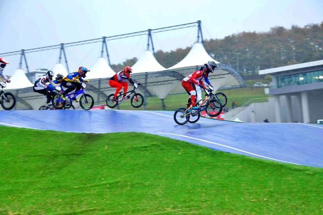 bmx supercross dunya kupasi nin 6 nci tur 2 14483390 o
