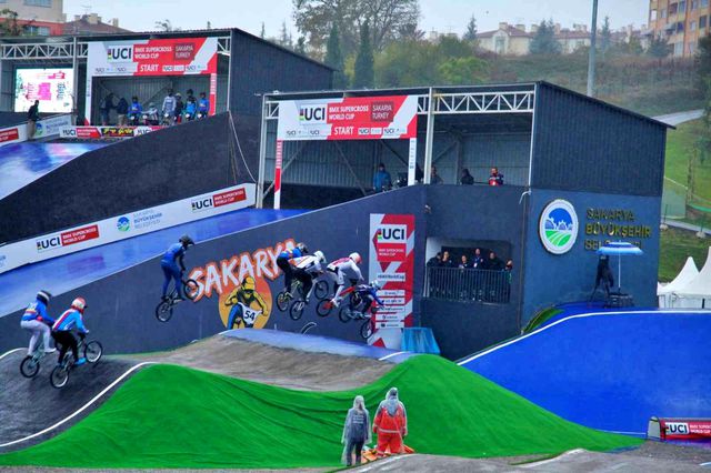 bmx supercross dunya kupasi nin 6 nci tur 6 14483390 o