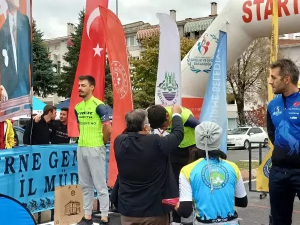 Ποδηλατικός αγώνας Κυπέλλου Δημοκρατίας που διεξήχθη στην Αδριανούπολη υπό βροχή