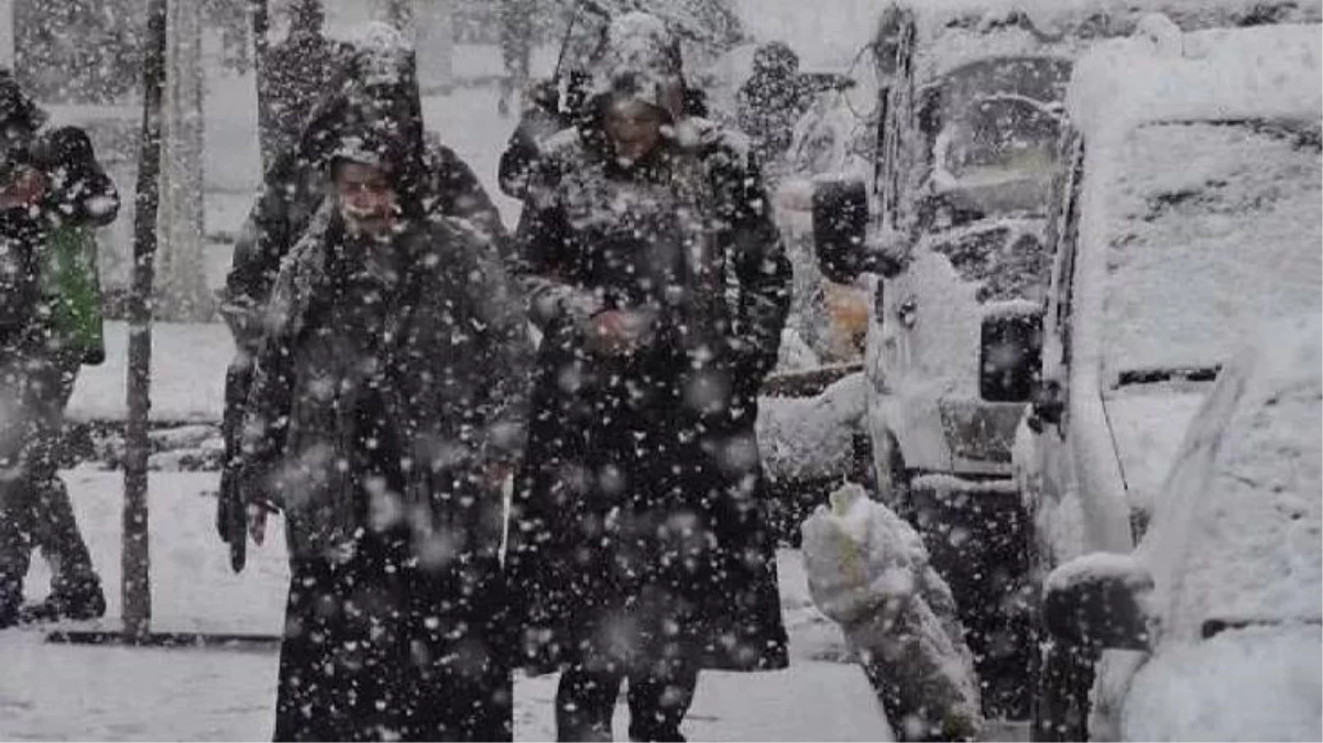 Meteoroloji'den Doğu Karadeniz ile Ordu ve Ardahan etrafları için ağır kar yağışı uyarısı
