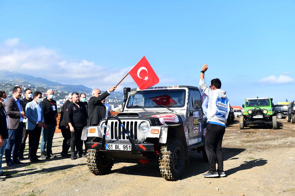 KARADENİZ OFF-ROAD KUPASI YARIŞLARINDA HEYECAN ZİRVE YAPTI