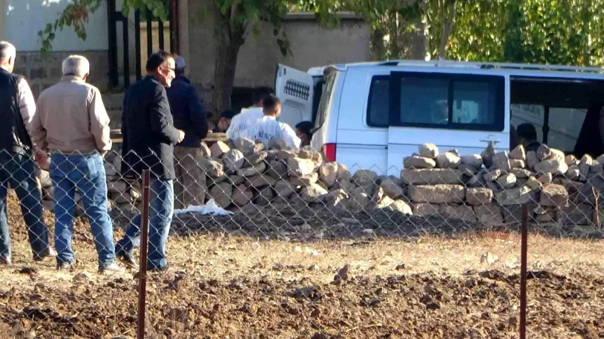 Akrabalar arasındaki silahlı kavgada 3 kardeş öldü, anne ağır yaralı