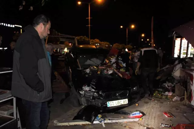 Kontrolden çıkan otomobil büfeye daldı, facia ucuz atlatıldı