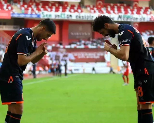 Süper Lig: FT Antalyaspor: 1 - Başakşehir: 2 (Maç sonucu)