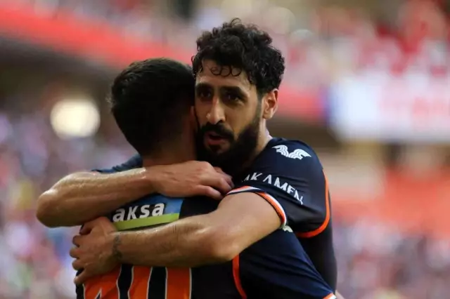 Süper Lig: FT Antalyaspor: 1 - Başakşehir: 2 (Maç sonucu)