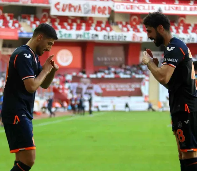 Süper Lig: FT Antalyaspor: 1 - Başakşehir: 2 (Maç sonucu)
