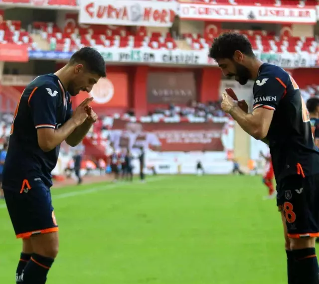 Süper Lig: FT Antalyaspor: 1 - Başakşehir: 2 (Maç sonucu)
