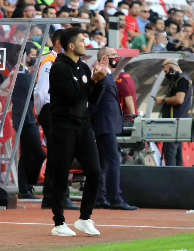 Süper Lig: FT Antalyaspor: 1 - Başakşehir: 2 (Maç sonucu)