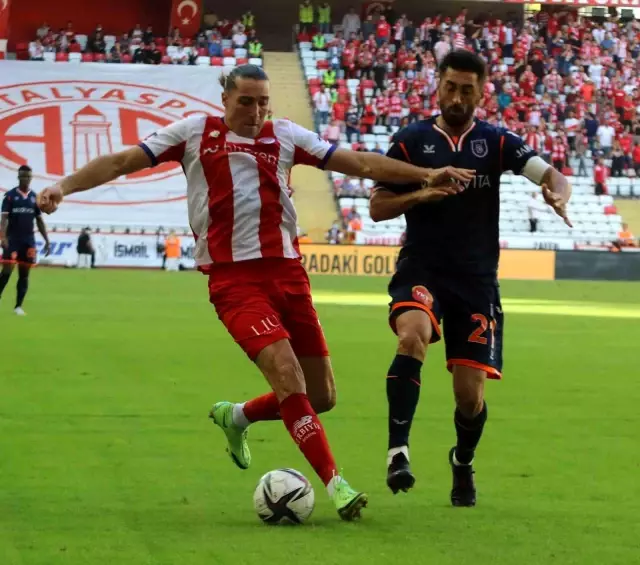 Süper Lig: FT Antalyaspor: 1 - Başakşehir: 2 (Maç sonucu)