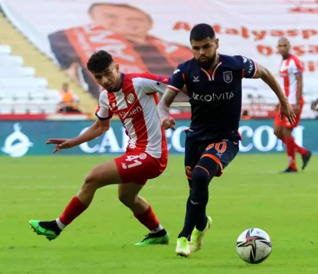 Süper Lig: FT Antalyaspor: 1 - Başakşehir: 2 (Maç sonucu)