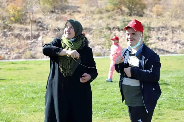 Talas'tan özel çocuklara 'uçurtma etkinliği'