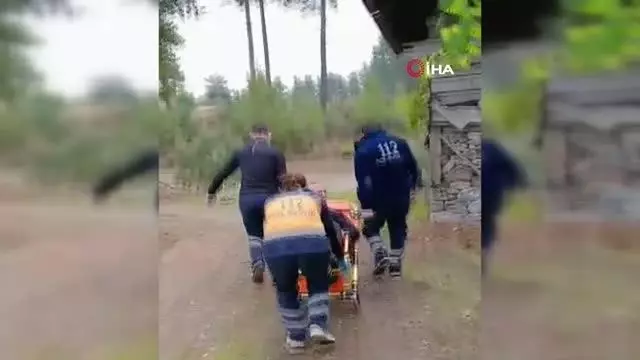 112 grupları hastayı 500 metre taşıyıp ambulansa ulaştırdı