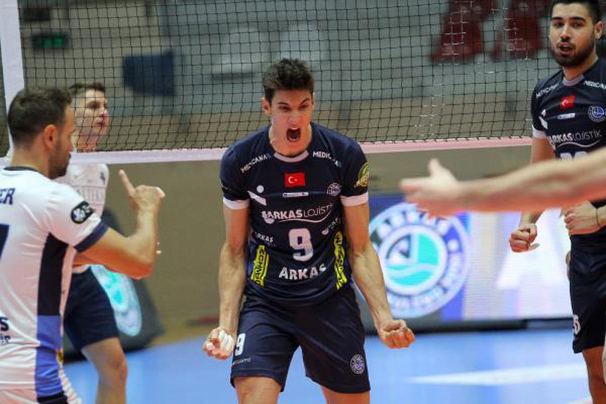 Arkasspor dört dörtlük
