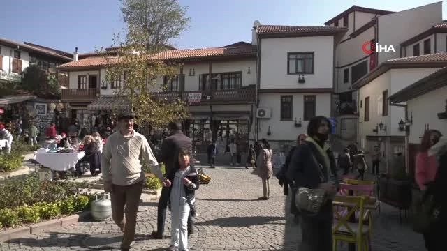 Başkent'in renkleri Ankara Kalesi'nde sanatla buluştu