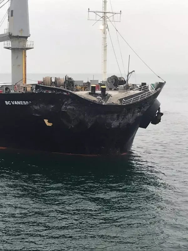 Çanakkale Boğazı girişinde çarpışan gemilerde hasar tespiti yapıldı