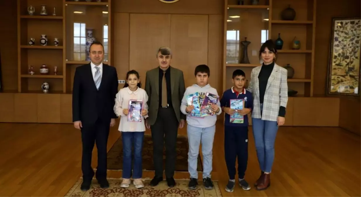 Çinikent Özel Eğitim Ortaokulundan Rektörümüze Ziyaret