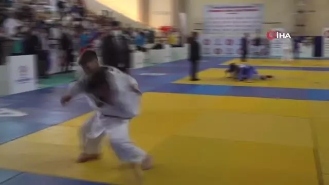 Cumhuriyet Kupası Judo Turnuvası 4 ülkeden 176 sporcuyu bir araya getirdi