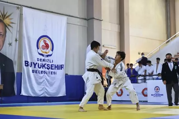 Cumhuriyet Kupası Judo Turnuvası 4 ülkeden 176 sporcuyu bir araya getirdi