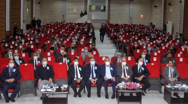 Diyanet İşleri Başkan Yardımcısı İşliyen: Peygamberin ümmeti olduğunu söyleyip de eşine şiddet uygulayan bir adam hangi vefadan bahsediyor