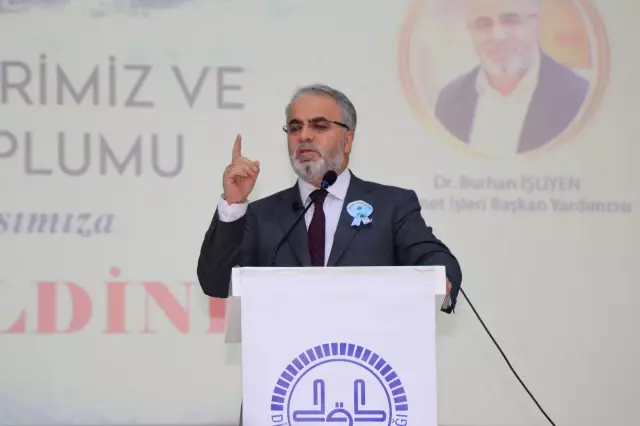 Diyanet İşleri Başkan Yardımcısı İşliyen, konferans verdi