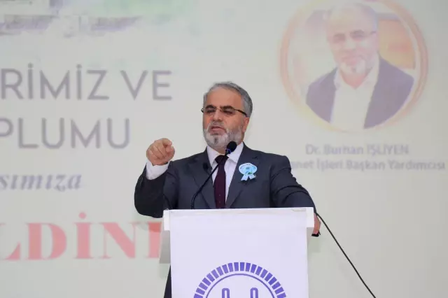 Diyanet İşleri Başkan Yardımcısı İşliyen, konferans verdi