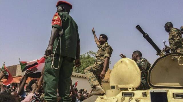 Sudan'da darbe girişimi! Başbakan Abdullah Hamduk ve kabinedeki 4 bakan tutuklandı