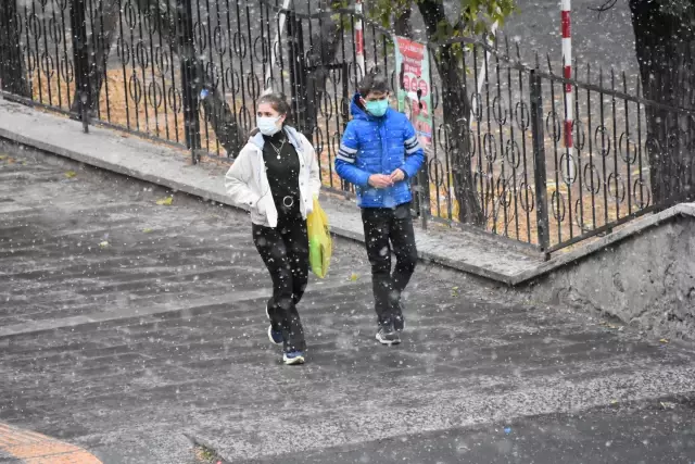 Kar yağışı etkili oldu, Palandöken beyaza büründü