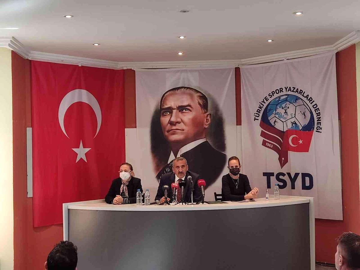 Eski Danıştay Üyesi Tural, Türkiye Tenis Federasyonu Başkanlığı'na adaylığını koydu