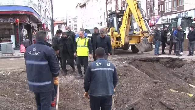 İçme suyu ana hattı patladı (3)
