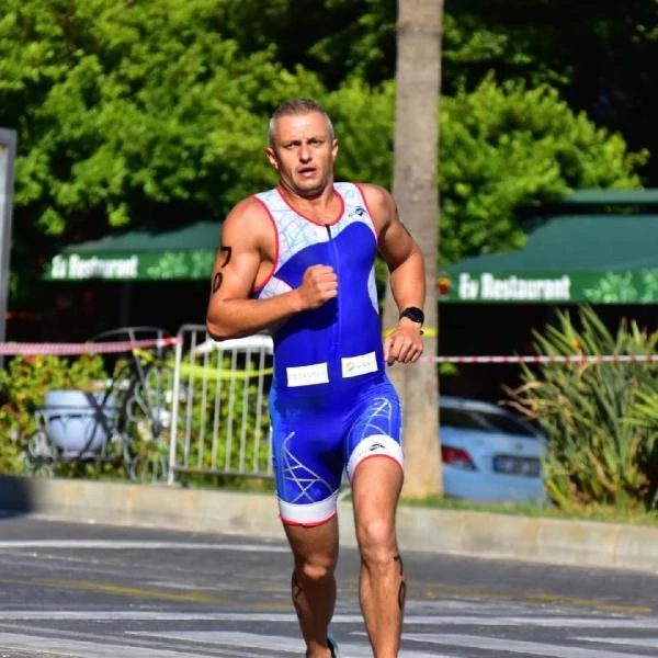 İzmirli sporcu Mert Onaran eşsiz yarışta