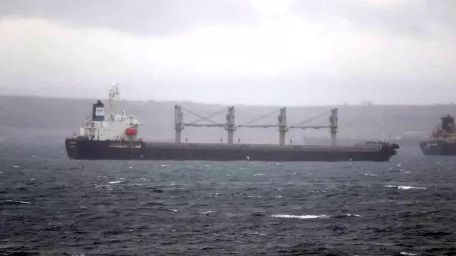 Marmara Denizi'nde çarpışan gemilerin hasar tespiti yapıldı