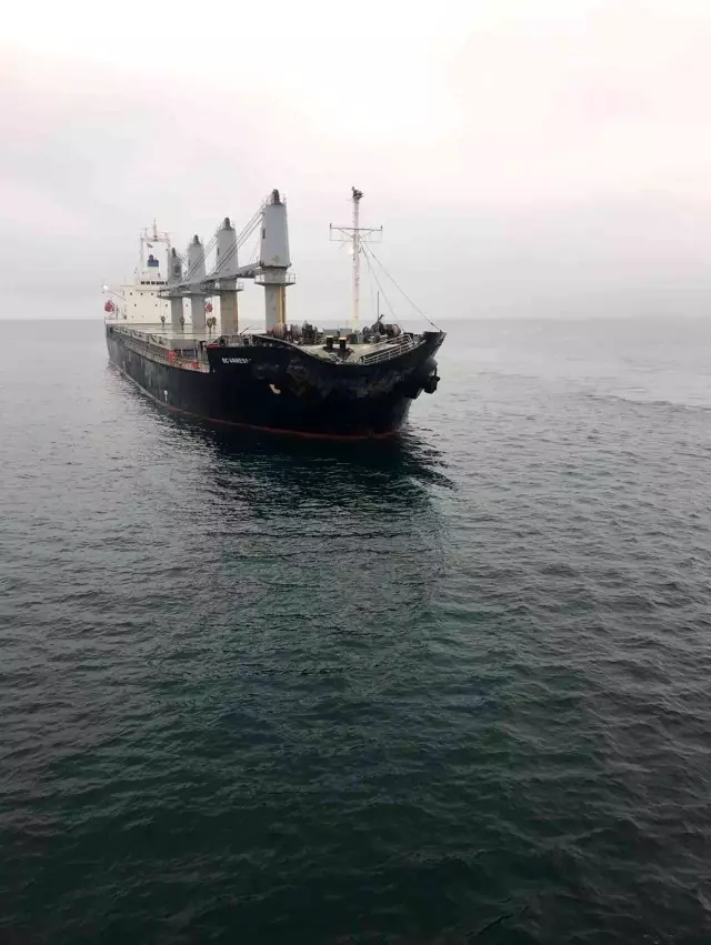 Marmara Denizi'nde çarpışan gemilerin hasar tespiti yapıldı